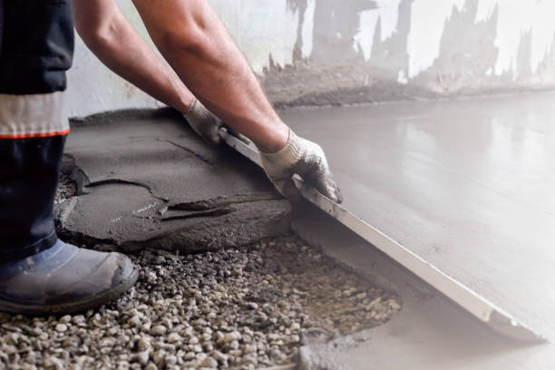 Best Custom Concrete Contractor  in Tutwiler, MS